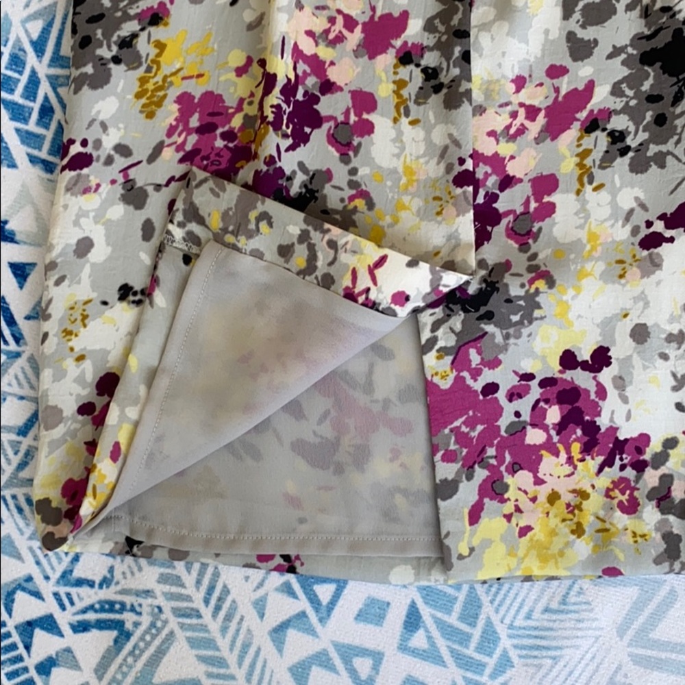 LOFT Gray Floral Dress - Picture 7 of 7